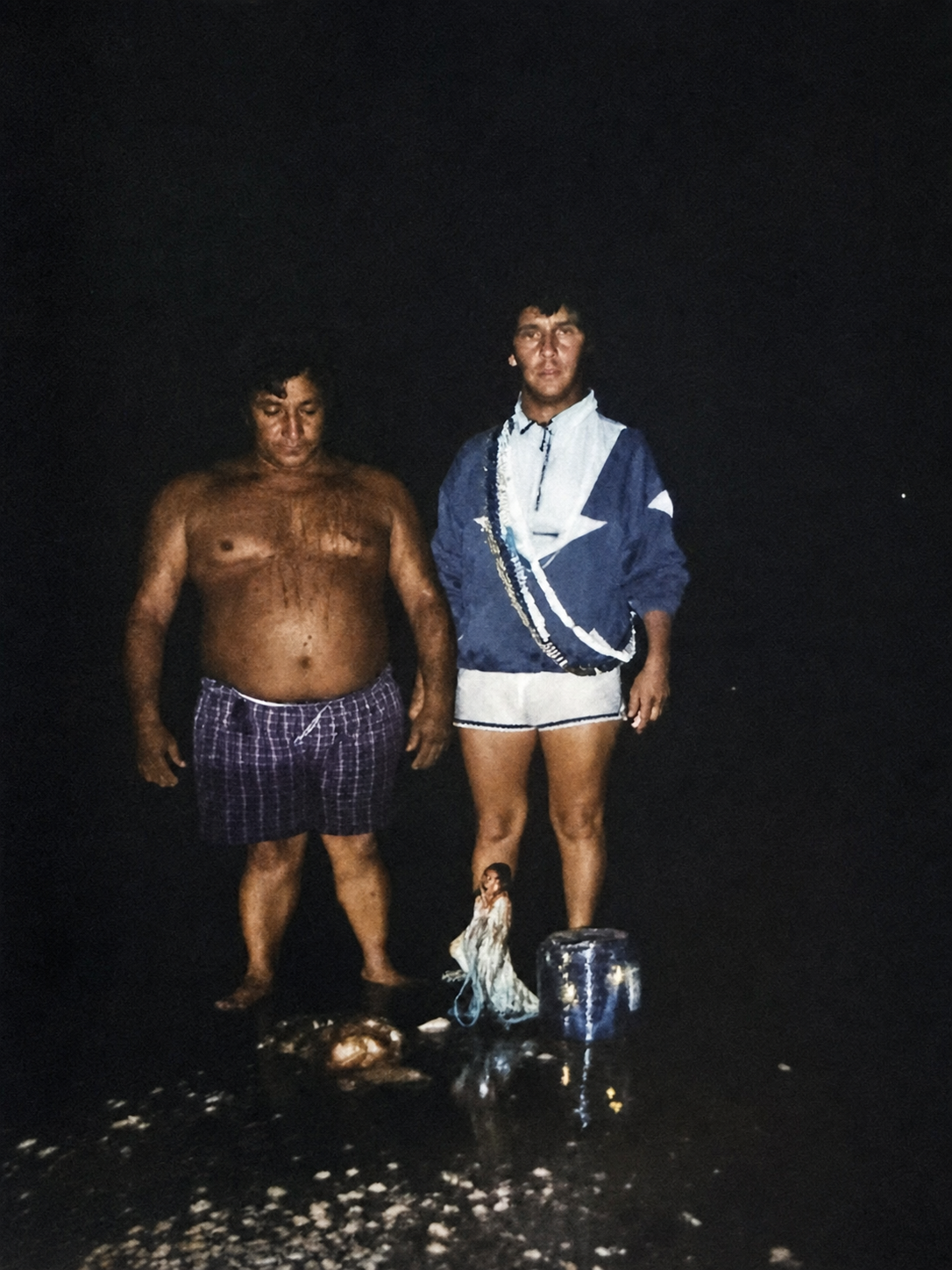 Pai Marcelo de Xangô durante una ofrenda en el mar en 1998